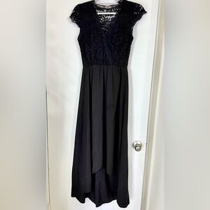 Elegant Black Lace Evening Gown